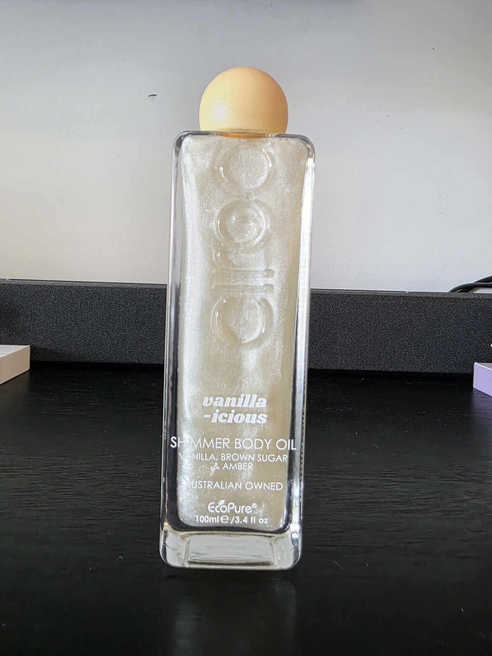 CIROA- Shimmer Body Oil Vanilla-icious